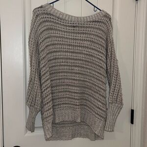 Small express sweater